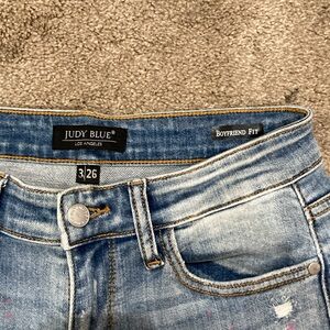 New Judy Blue ripped paint splatter boyfriend jeans, never worn.